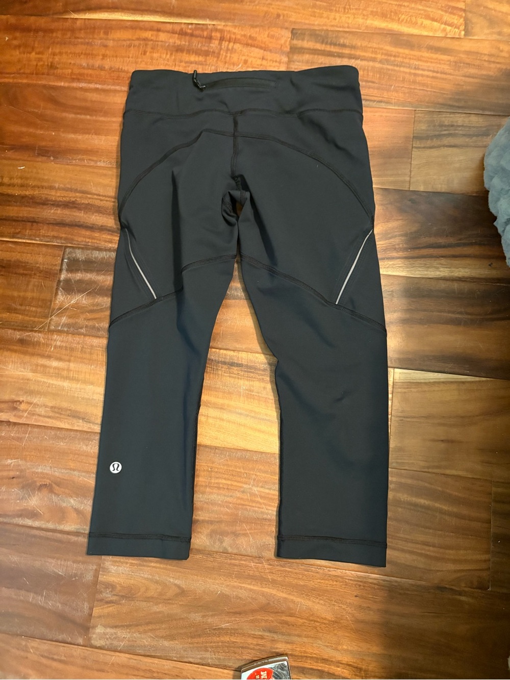 lululemon Black Athletic Set Size 6 Sports Bra & Cropped Leggings (0790) - Picture 4 of 9